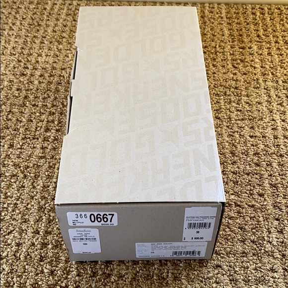 Golden goose sneaker box Clearance